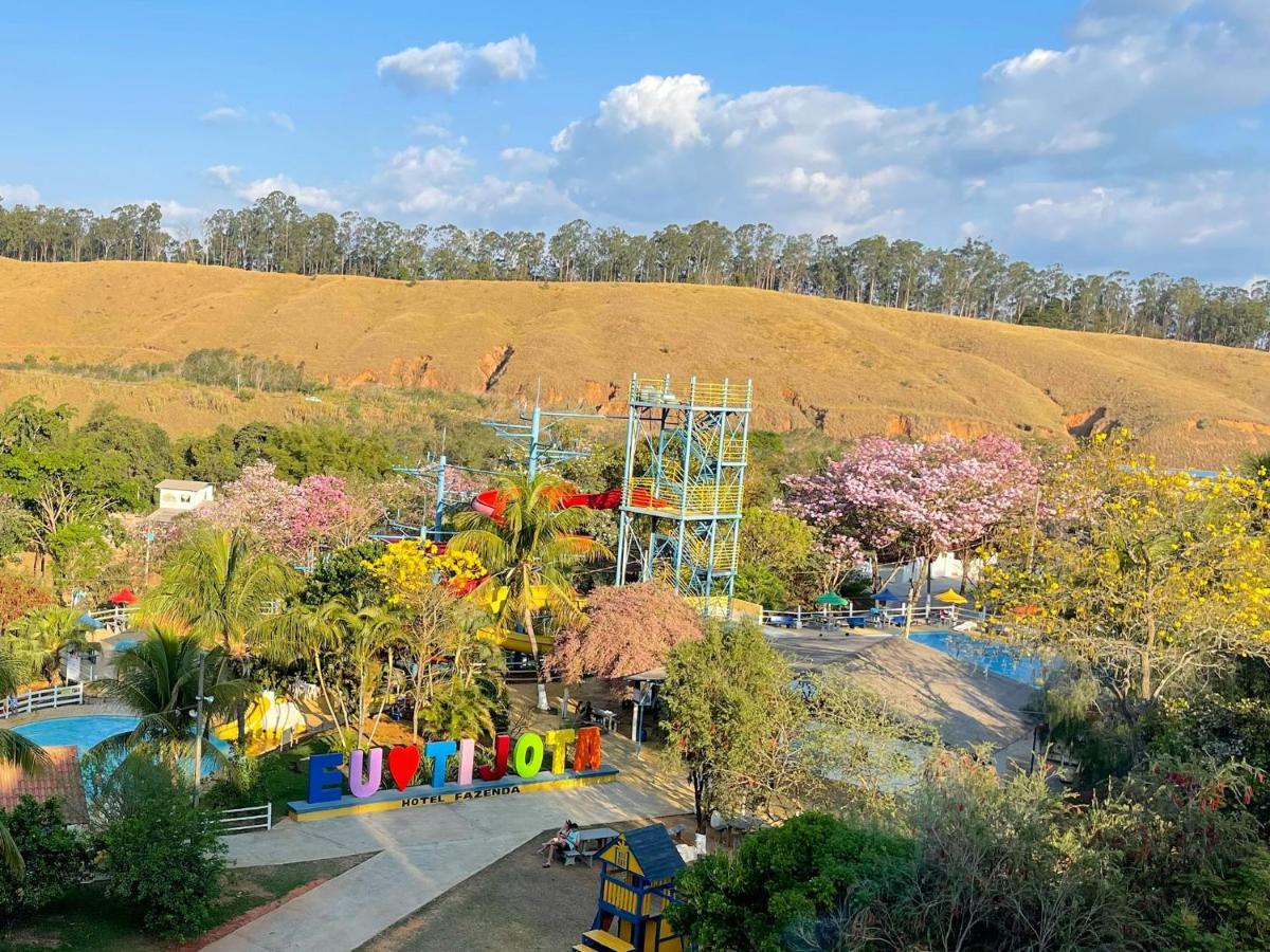 Tijota Hotel Fazenda Ipatinga Exteriér fotografie